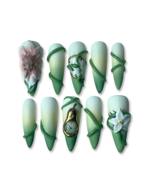 Press-on nails So'Claws - Collection Temps du vivant, ongles stiletto verts avec fleurs et bijoux 3D