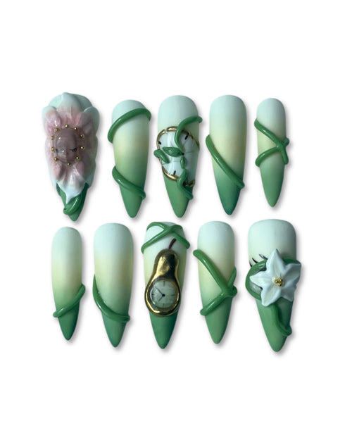 Press-on nails So'Claws - Collection Temps du vivant, ongles stiletto verts avec fleurs et bijoux 3D